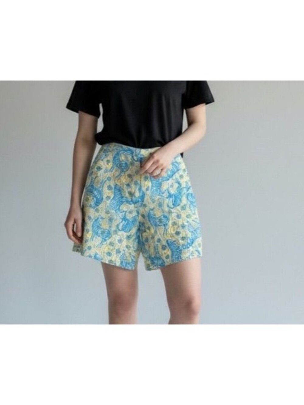 Vintage 90s Lilly Pulitzer Bermuda Shorts 2 Zebra Floral Blue Yellow Cotton EUC